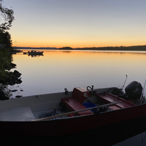 zonsondergang meer in Zweden